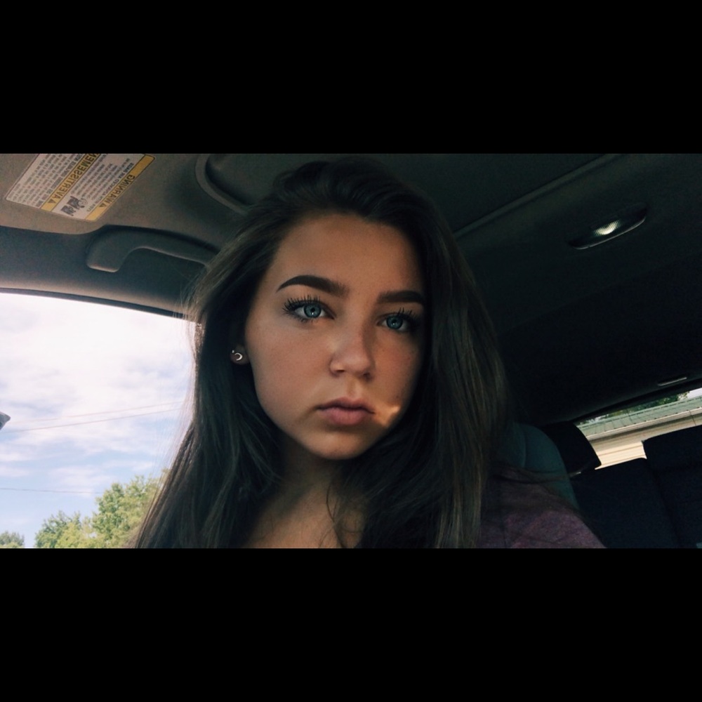 Meet your Posher, Allyson